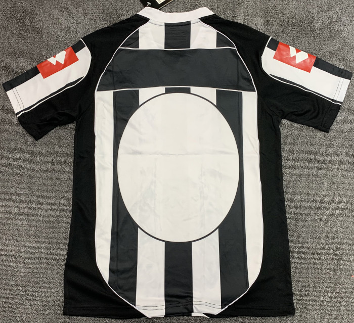Juventus Home Retro Jersey 2002/03