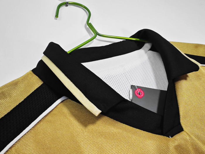 Manchester United 2001/02 Reversible Centenary Retro Jersey