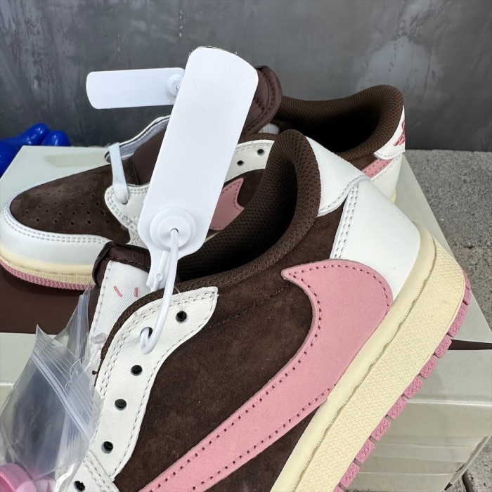 Travis Scott x Air Jordan 1 Low Brown Pink
