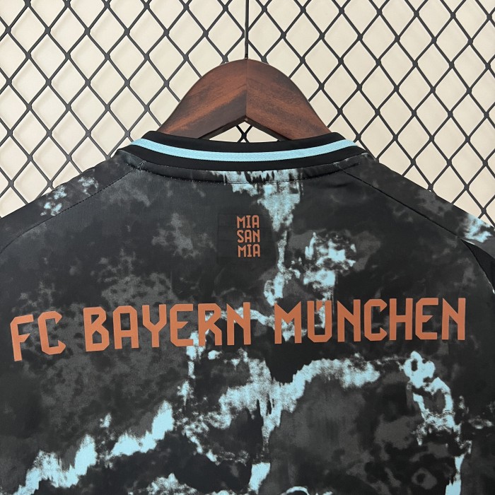 Bayern Munich Away Man Jersey 24/25