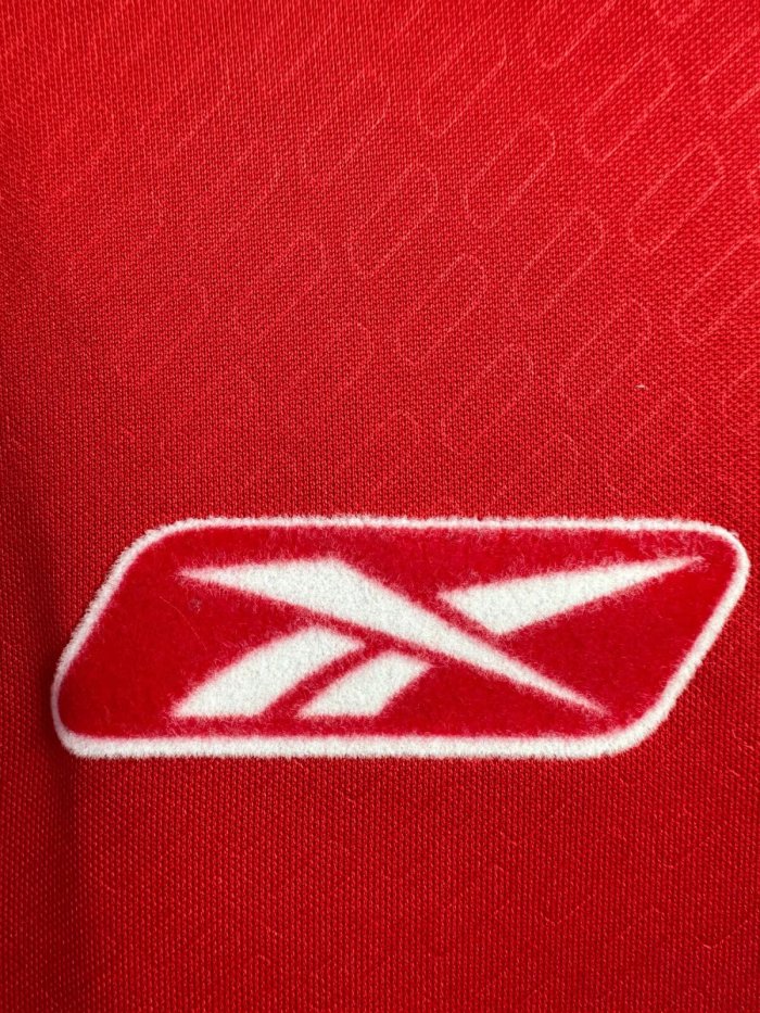 Liverpool Home Long Sleeve Retro Jersey 2004/05