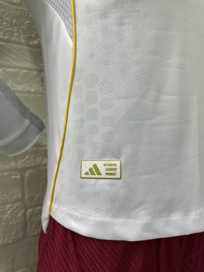 Real Madrid Home Player Version Long Sleeve Man Jersey 25/26