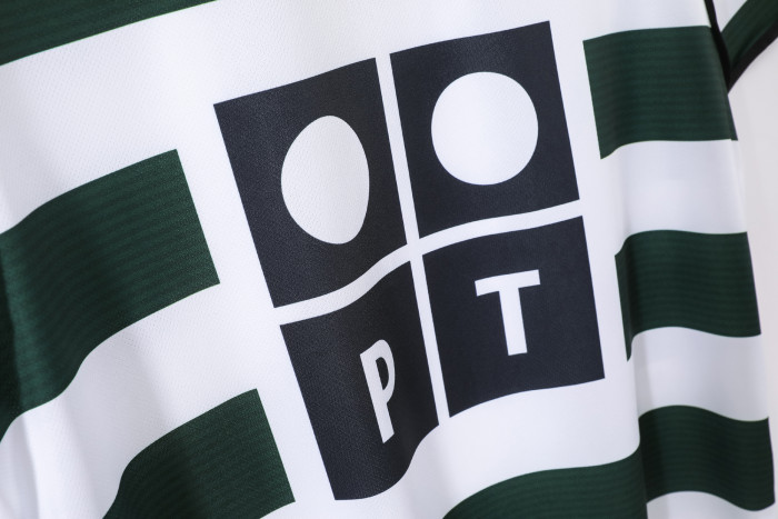 Sporting Lisbon Home Retro Jersey 2001/03