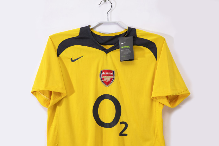 Arsenal Away Retro Jersey 2005/06