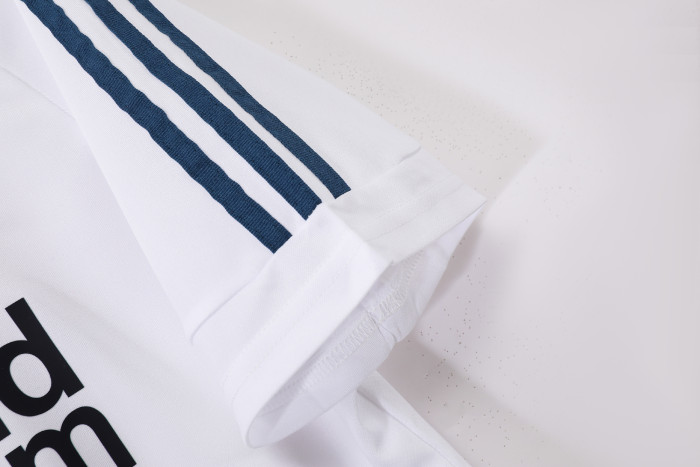 Real Madrid Home Retro Jersey 2001/02