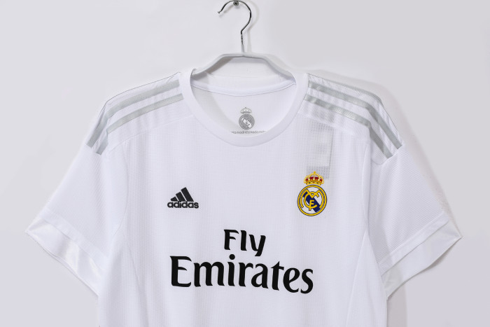 Real Madrid Home Retro Jersey 2015/16