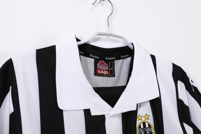 Juventus Home Retro Jersey 1999/00