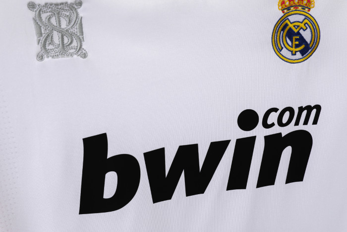 Real Madrid Home Retro Jersey 2009/10