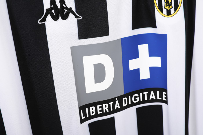 Juventus Home Retro Jersey 1999/00