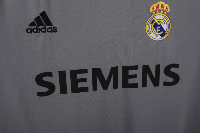 Real Madrid Third Retro Jersey 2005/06