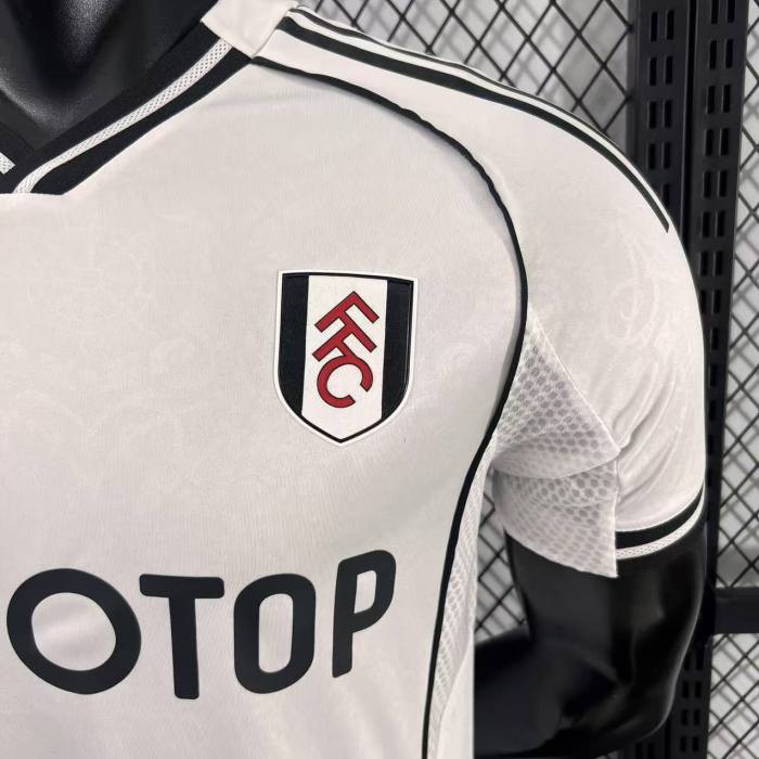 Fulham Home Man Player Jersey 25/26