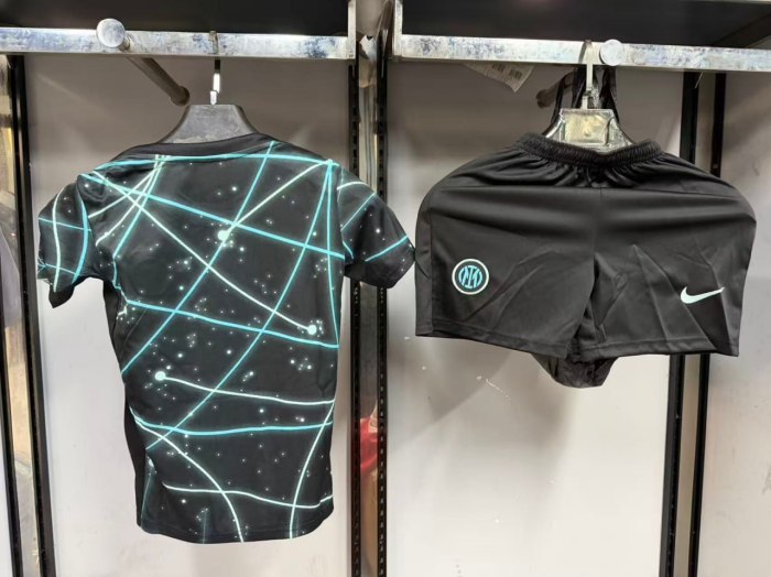 Inter Milan Pre Match Kids Suit 25/26