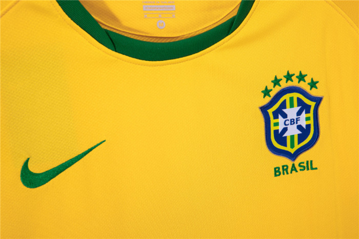 Brazil Home Retro Jersey 2010/11