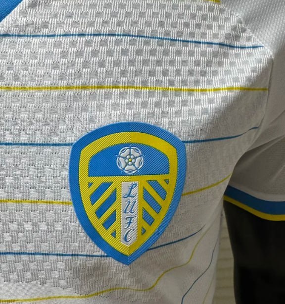 Leeds United Home Player Man Jersey 25/26