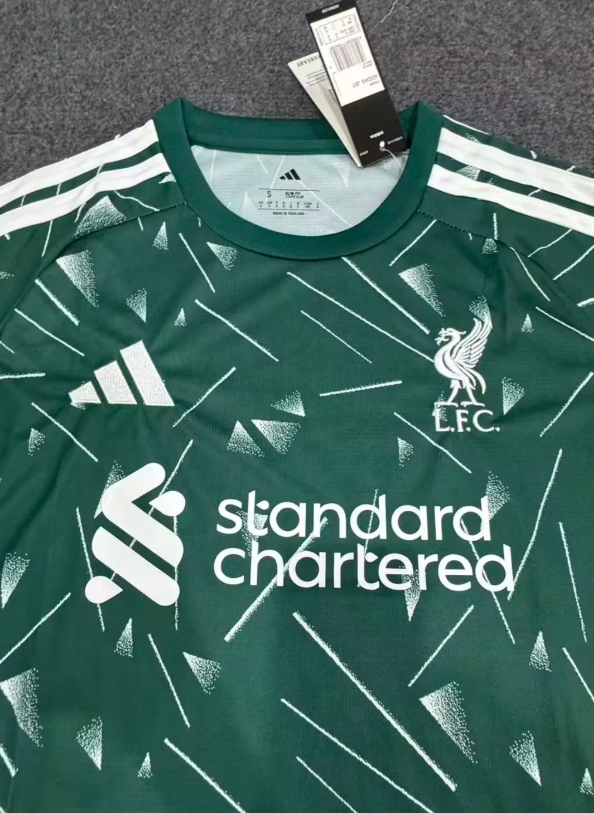 Liverpool Home Goalkeeper Man Jersey 26/27