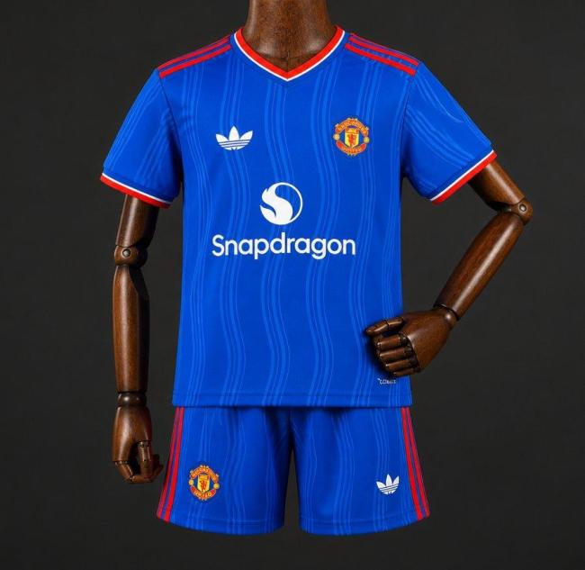 Manchester United Man Away Kids Suit 26/27
