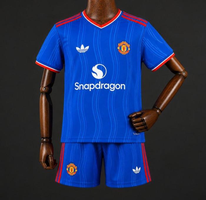 Manchester United Man Away Kids Suit 26/27