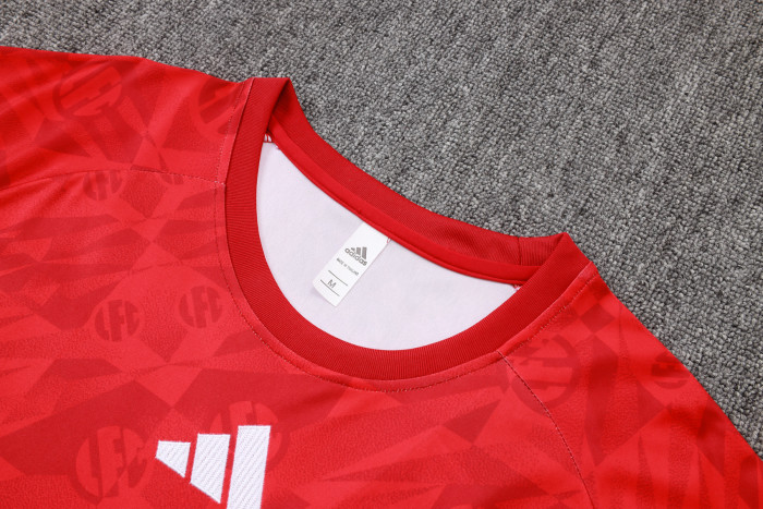 Liverpool Training Short sleeve jersey 26/27