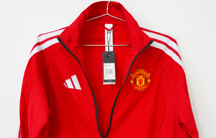 Manchester United Training Windbreaker 2026