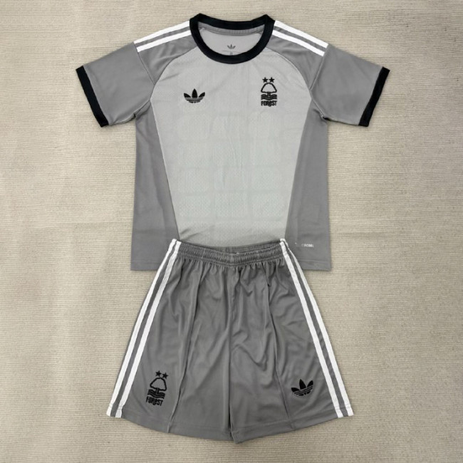 Nottingham Forest Grey Goalkeeper Kids Suit 26/27
