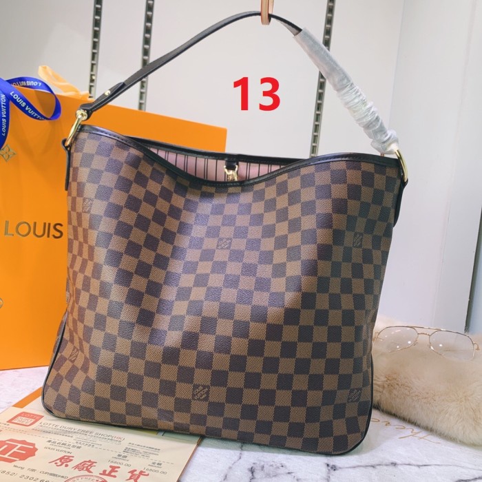 canvas and leather bag, top quality,no box,with dust bag size 41-33-15cm, B110