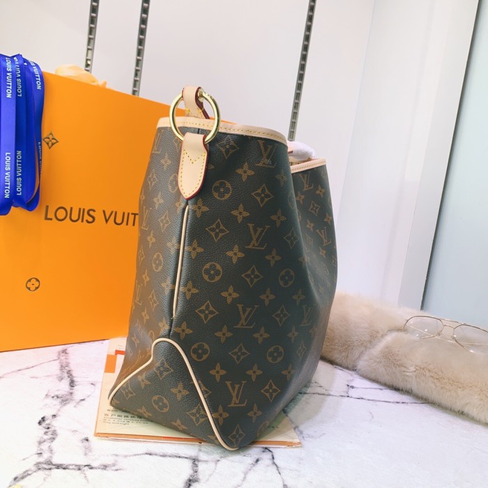 canvas and leather bag, top quality,no box,with dust bag size 41-33-15cm, B110