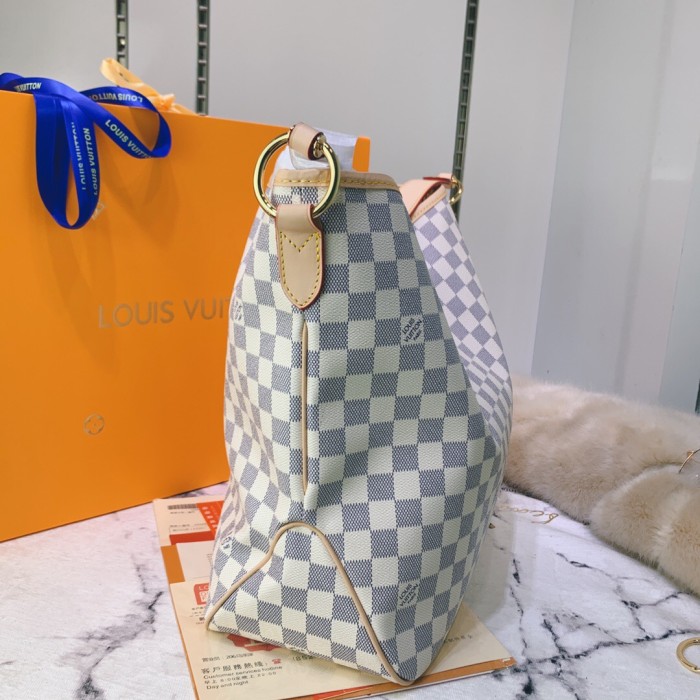 canvas and leather bag, top quality,no box,with dust bag size 41-33-15cm, B110