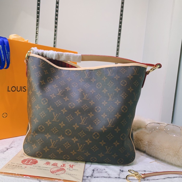 canvas and leather bag, top quality,no box,with dust bag size 41-33-15cm, B110