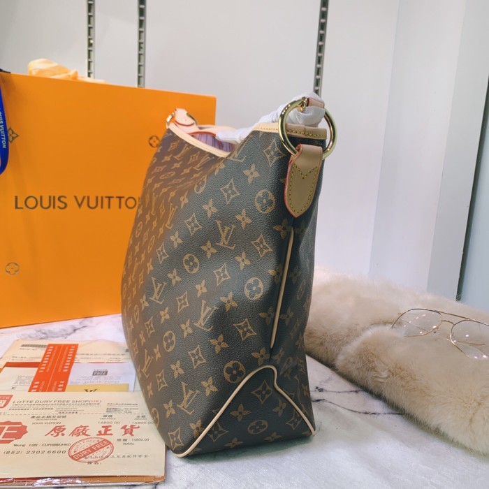 canvas and leather bag, top quality,no box,with dust bag size 41-33-15cm, B110