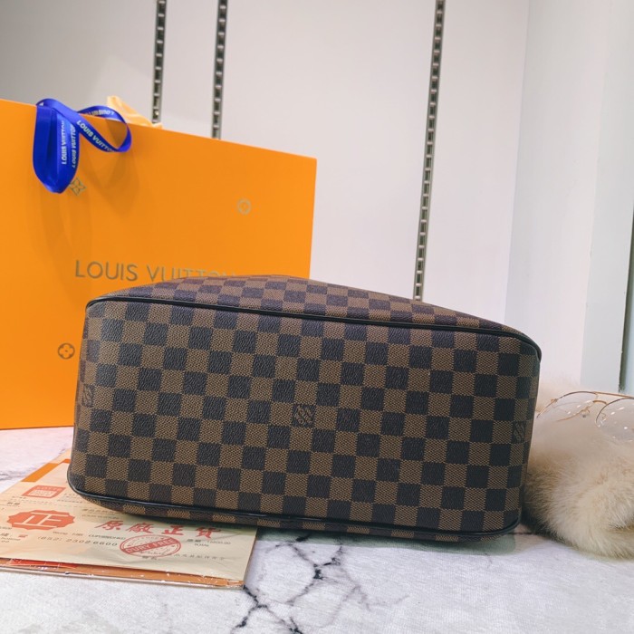 canvas and leather bag, top quality,no box,with dust bag size 41-33-15cm, B110