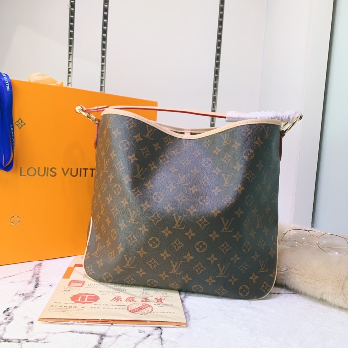 canvas and leather bag, top quality,no box,with dust bag size 41-33-15cm, B110