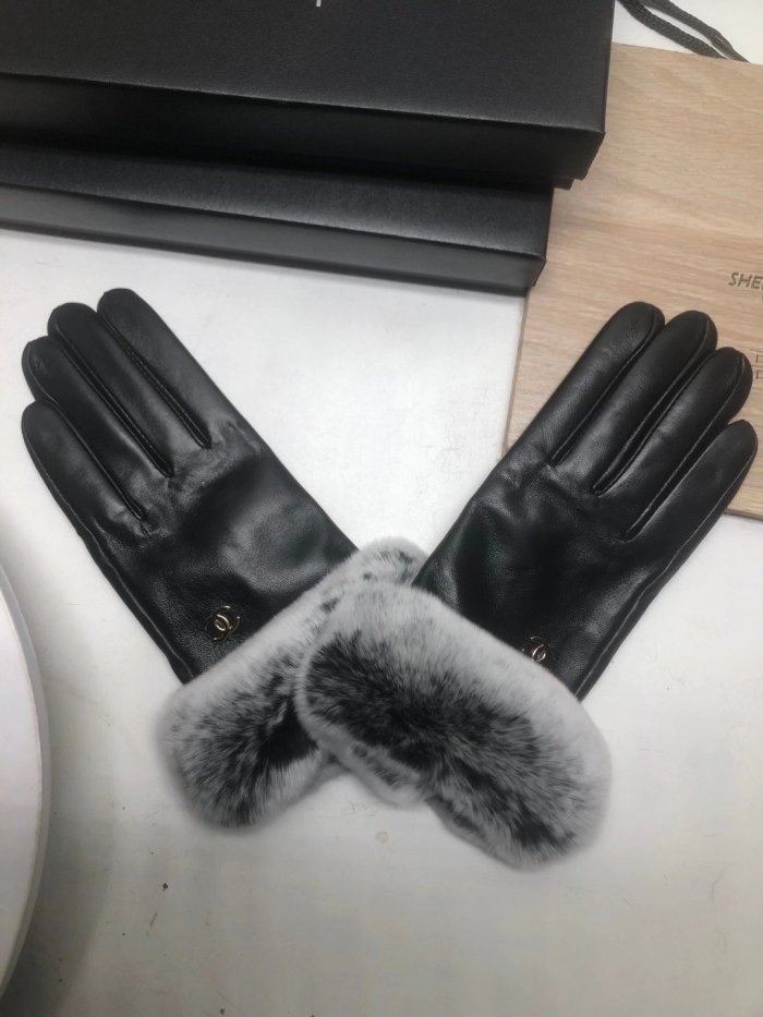 Women's fur leather gloves, with box