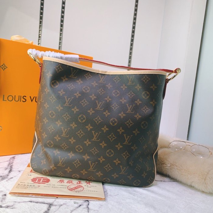canvas and leather bag, top quality,no box,with dust bag size 41-33-15cm, B110