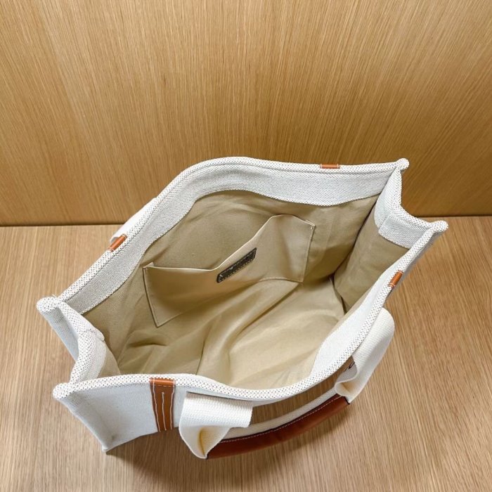 canvas bag , budget,  no box , size 38X26X8cm, B20-131-132