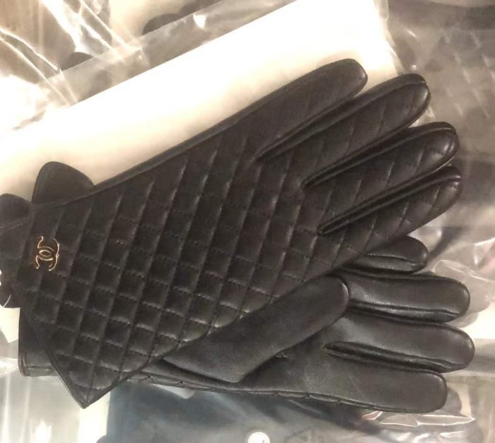 Women's fur leather gloves