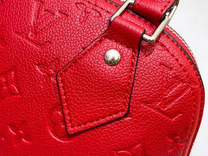 Leather Neo Aima BB bag ,AAAAA ,size 25x18x12cm,  B110