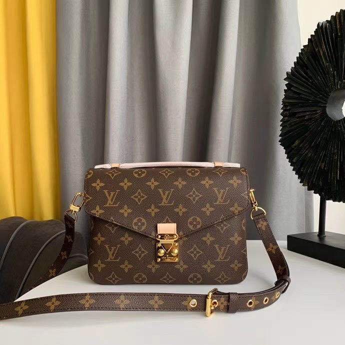 canvas and leather bag,top quality, no box,with dust bag size 25X19X9cm, B150-11