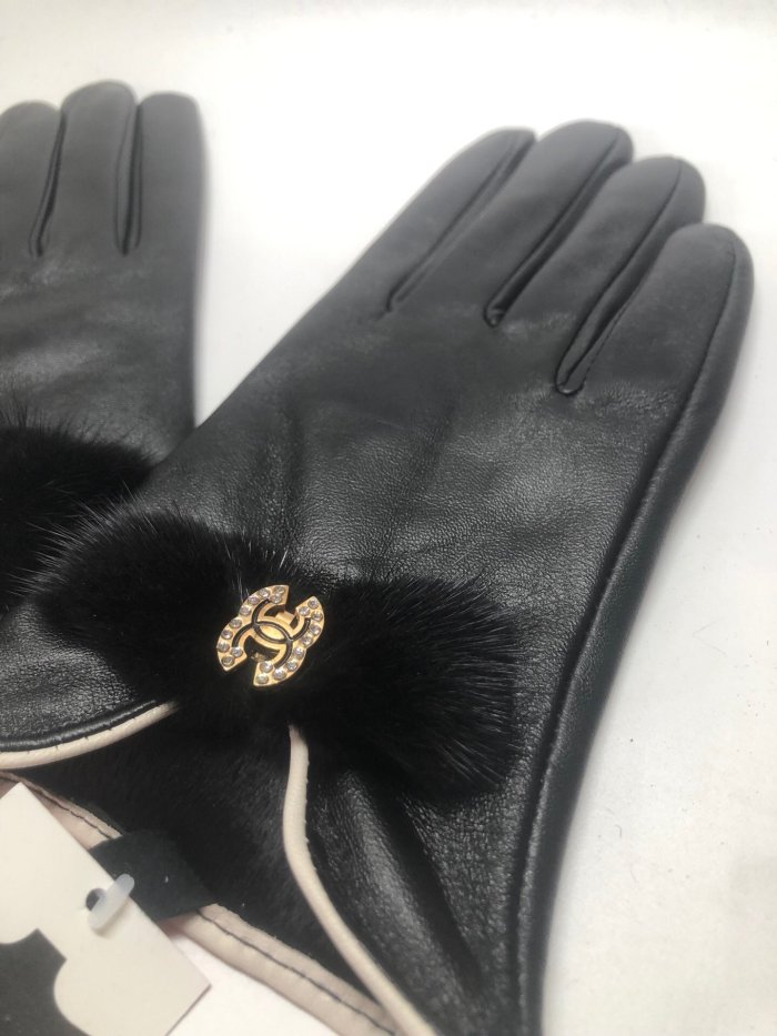 Women's fur leather gloves, with box