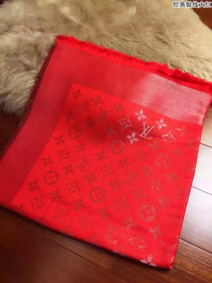 cashmere silk scarf , size: 140*140cm, no box, with dustbag.