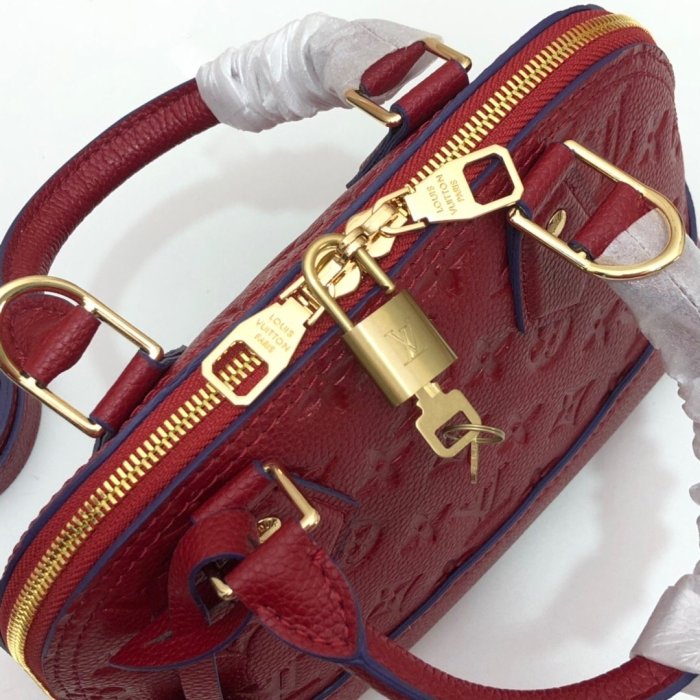 Leather Neo Aima BB bag ,AAAAA ,size 25x18x12cm,  B110