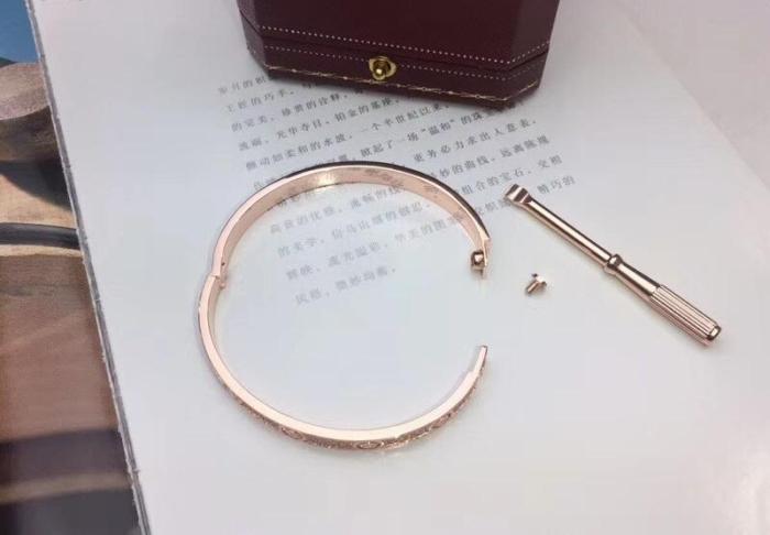 bangle bracelet  jewelry ,  with box,  J38