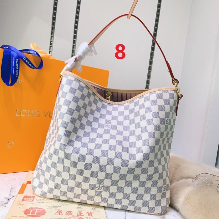 canvas and leather bag, top quality,no box,with dust bag size 41-33-15cm, B110