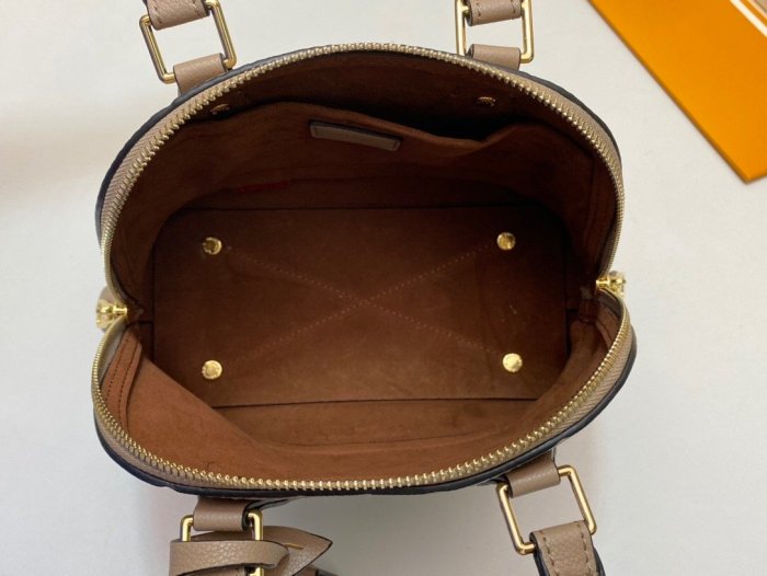 Leather Neo Aima BB bag ,AAAAA ,size 25x18x12cm,  B110