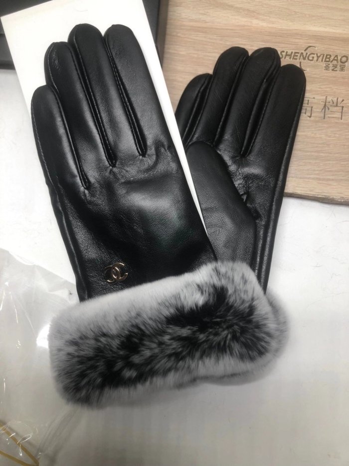 Women's fur leather gloves, with box