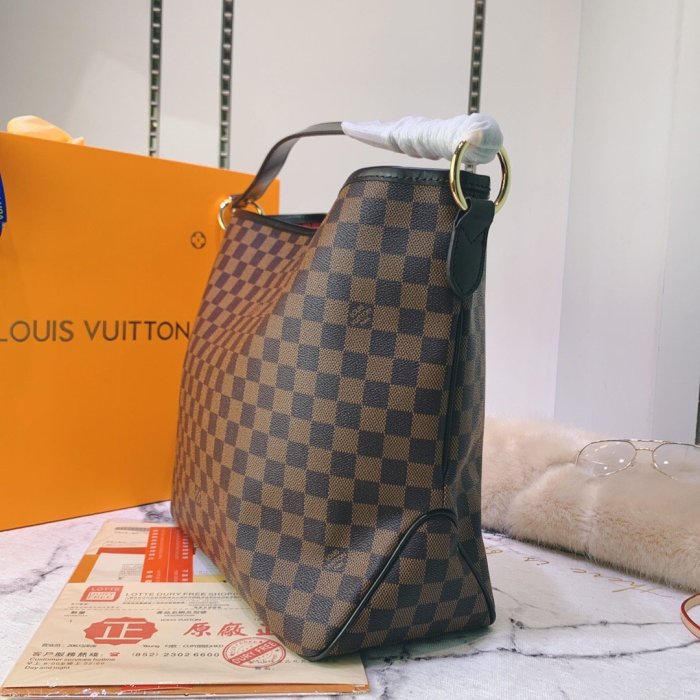 canvas and leather bag, top quality,no box,with dust bag size 41-33-15cm, B110