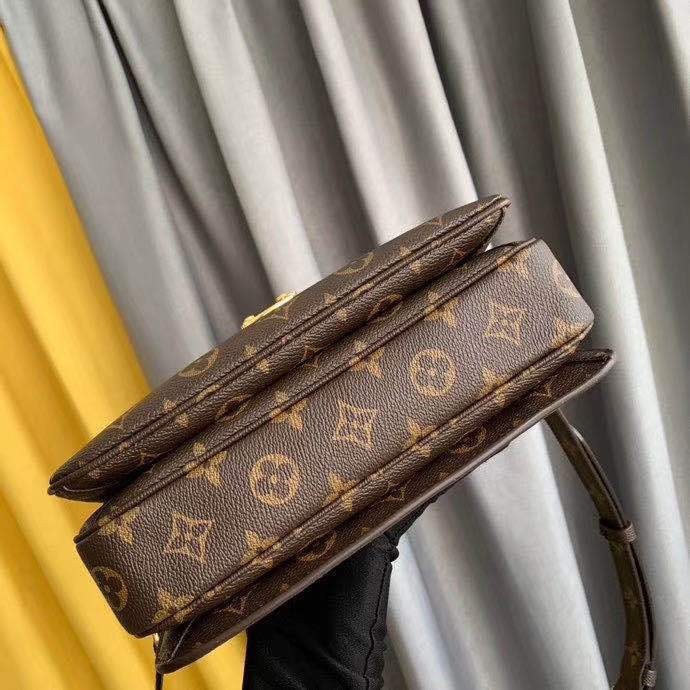 canvas and leather bag,top quality, no box,with dust bag size 25X19X9cm, B150-11
