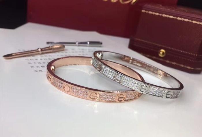 bangle bracelet  jewelry ,  with box,  J38