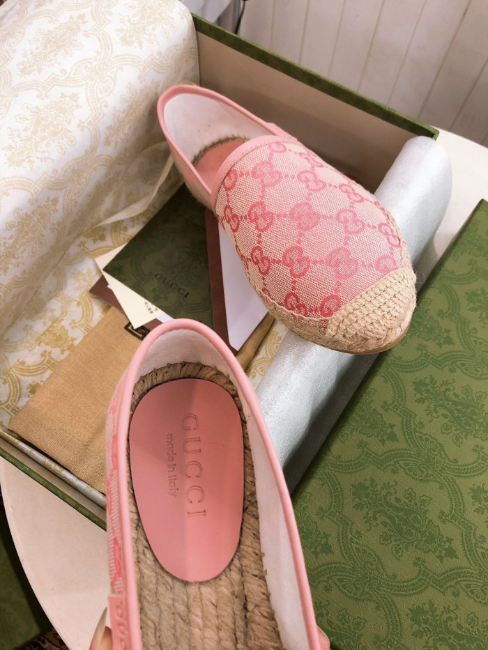 women flat shoes, size 35-41, with box ,  SS60-611-616