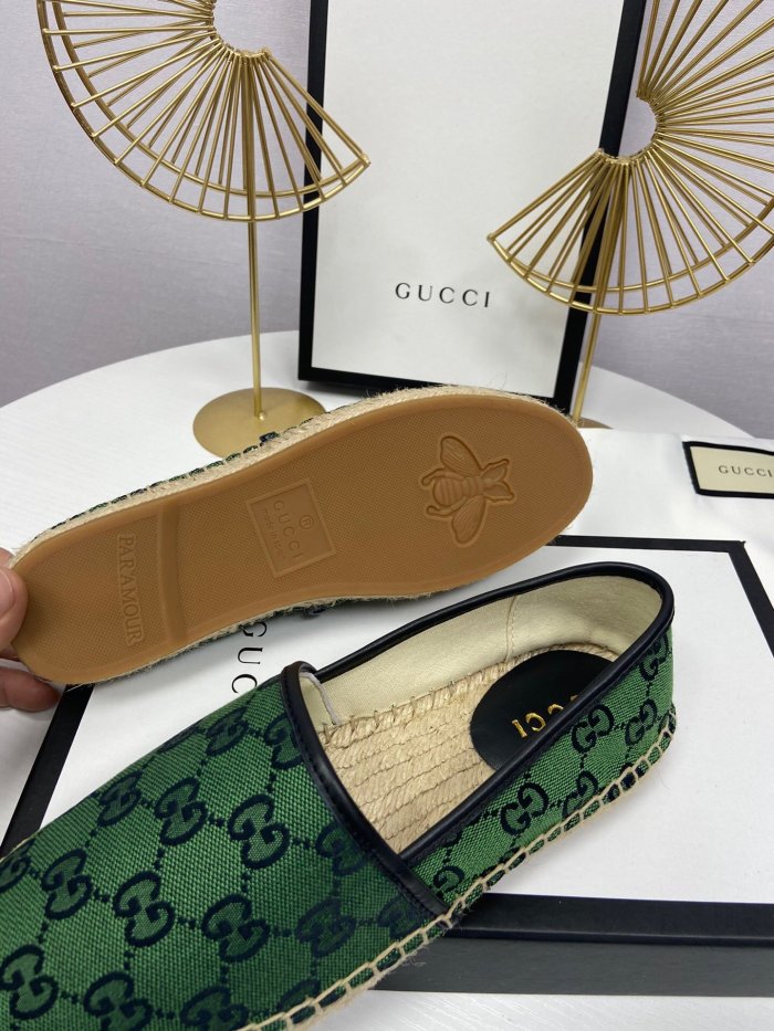 women flat shoes, size 35-41, with box ,  SS60-605-610