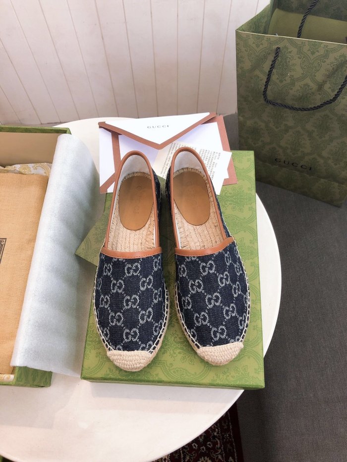 women flat shoes, size 35-41, with box ,  SS60-611-616